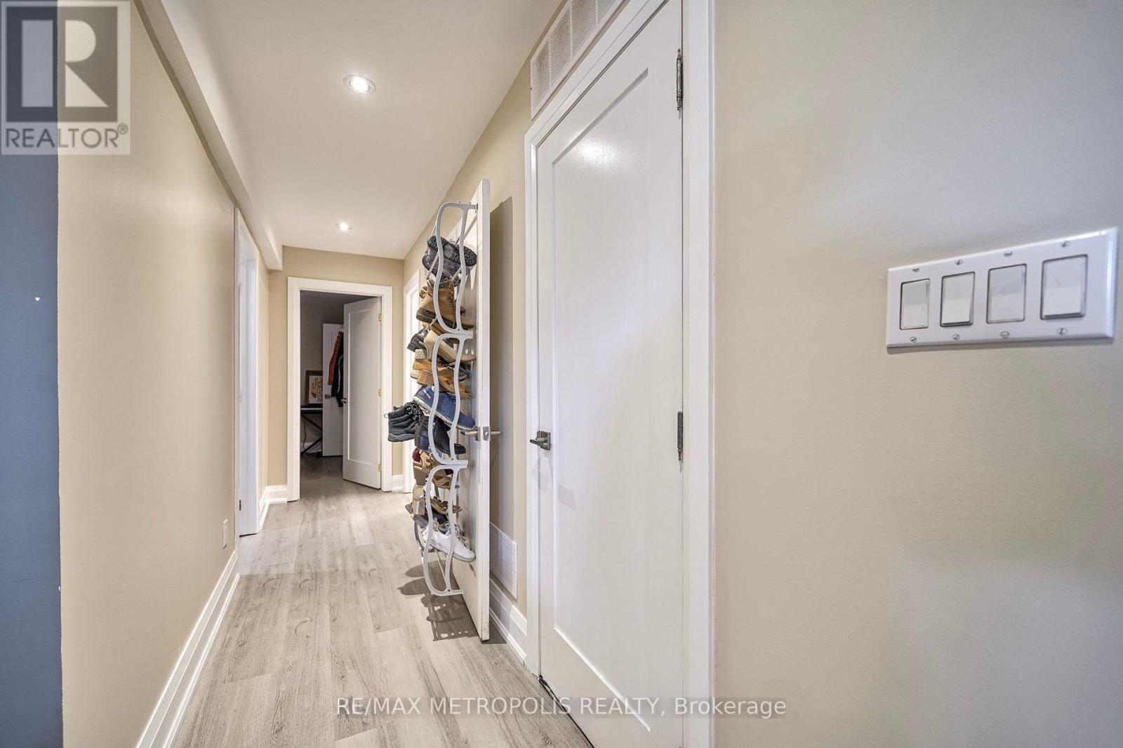Basement - 14 Stephen Drive, Toronto, Ontario  M8Y 3M5 - Photo 10 - W13578800