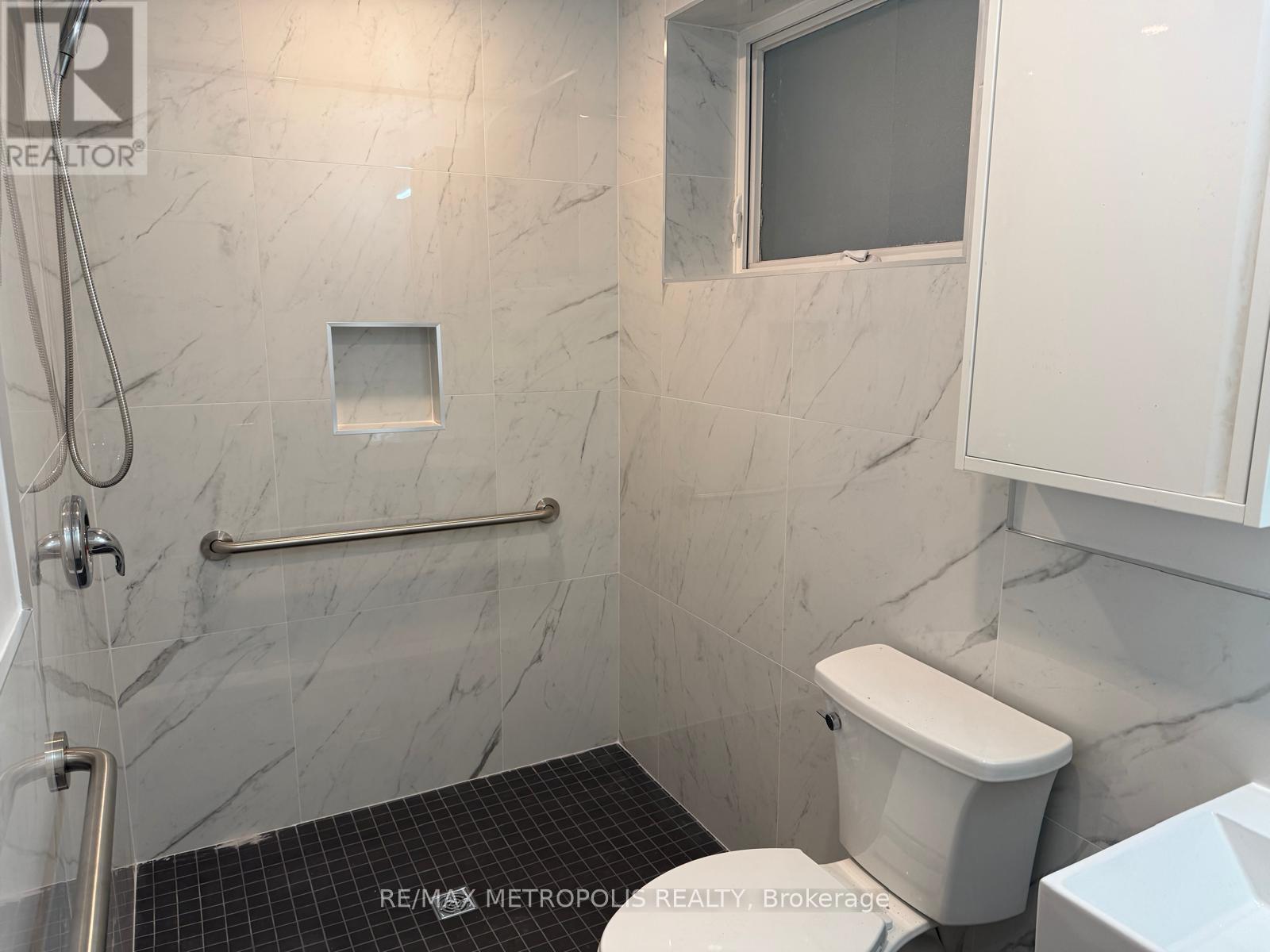 Basement - 14 Stephen Drive, Toronto, Ontario  M8Y 3M5 - Photo 2 - W13578800