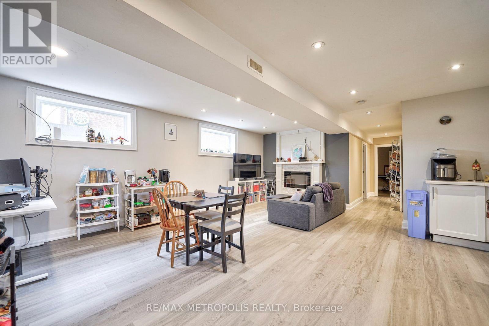 Basement - 14 Stephen Drive, Toronto, Ontario  M8Y 3M5 - Photo 20 - W13578800