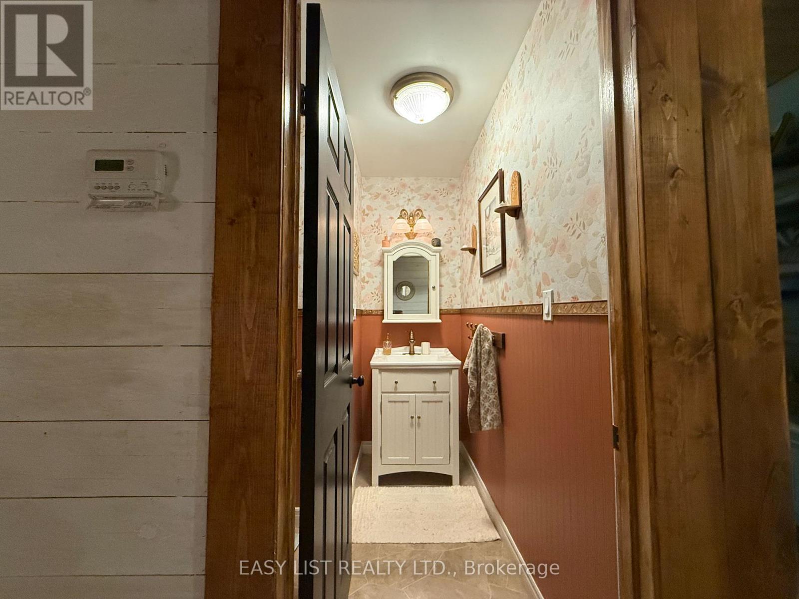 6087 Birch Lane, Lambton Shores, Ontario  N0N 1J1 - Photo 11 - X13578752
