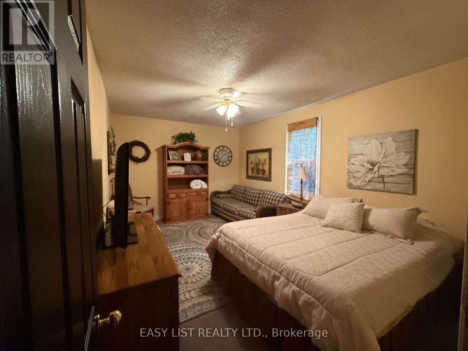 6087 Birch Lane, Lambton Shores, Ontario  N0N 1J1 - Photo 9 - X13578752
