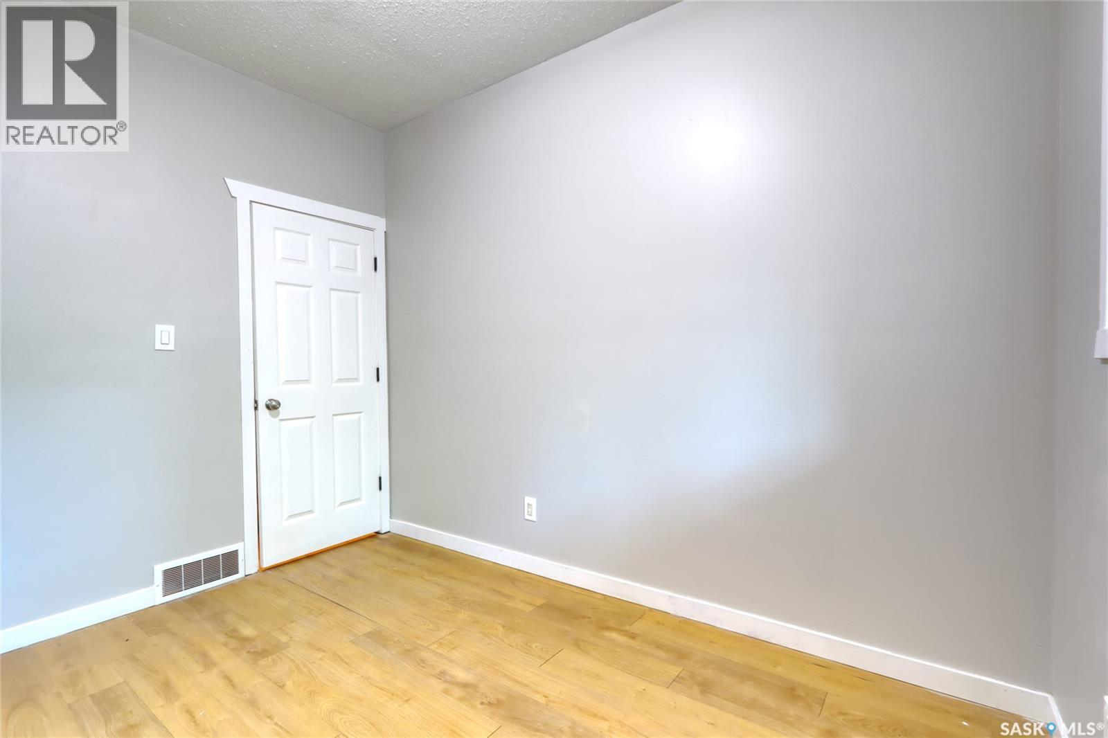 741 Garnet Street, Regina, Saskatchewan  S4T 2X2 - Photo 11 - SK042947