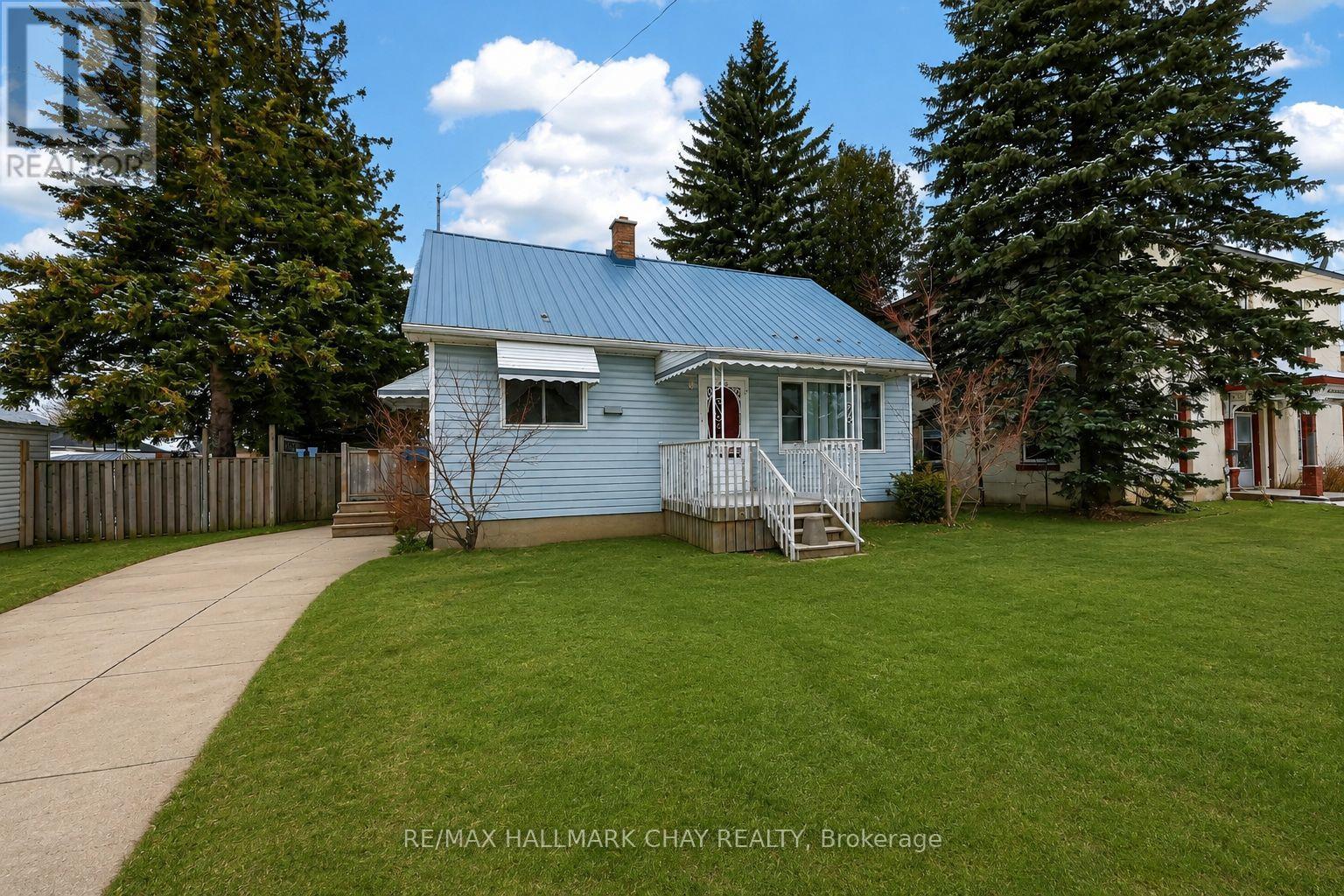 415 Main Street N, Wellington North, Ontario  N0G 2L1 - Photo 4 - X13573586