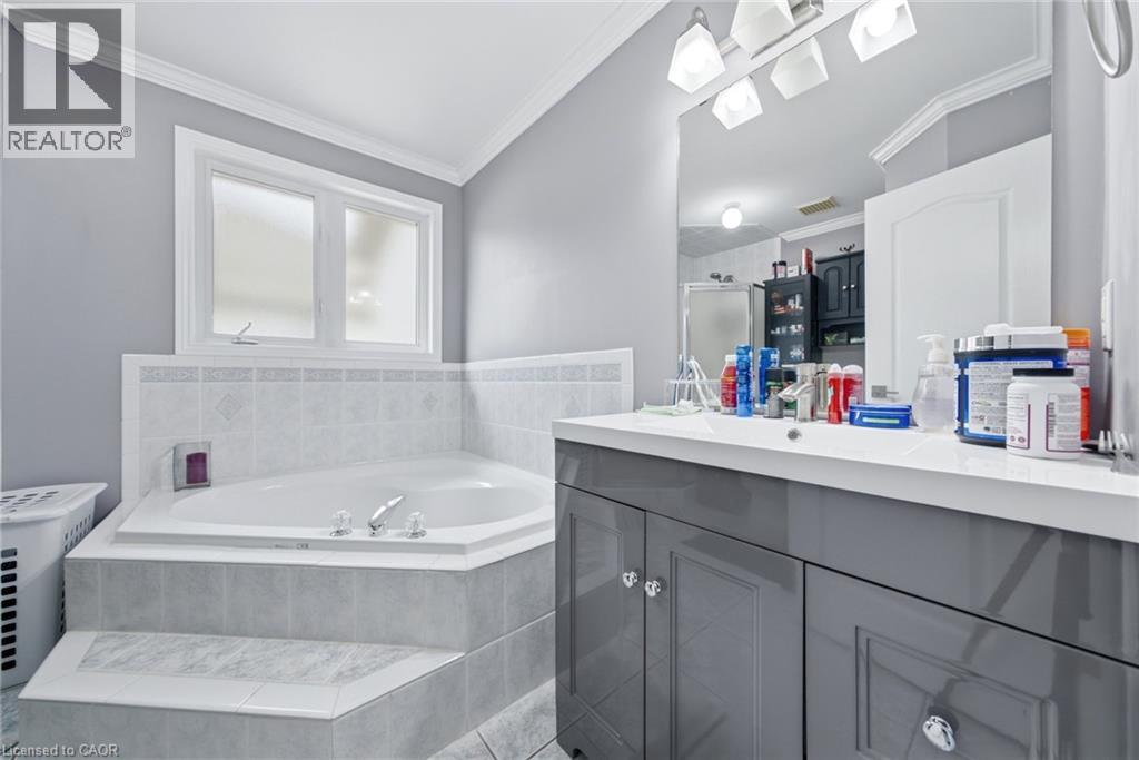 179 Jacqueline Boulevard, Hamilton, Ontario  L9B 2S9 - Photo 26 - 40849243