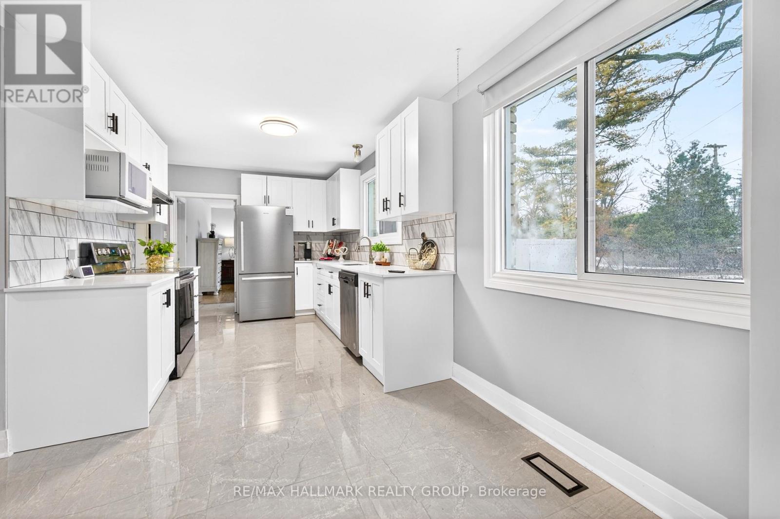 1930 Southampton Court, Ottawa, Ontario  K2C 0W4 - Photo 8 - X13578850