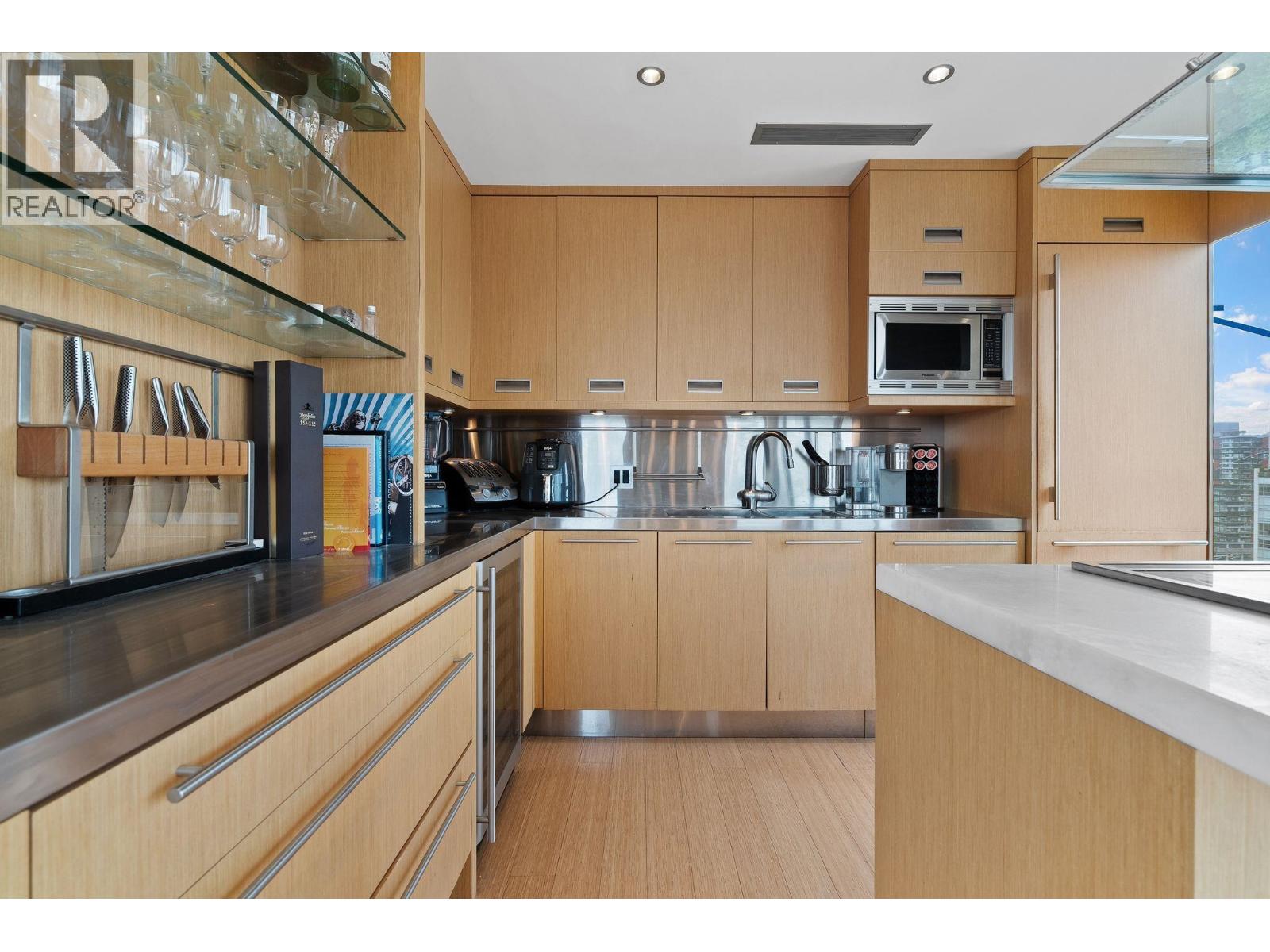 2302 1000 Beach Avenue, Vancouver, British Columbia  V6E 4M2 - Photo 17 - R3147508