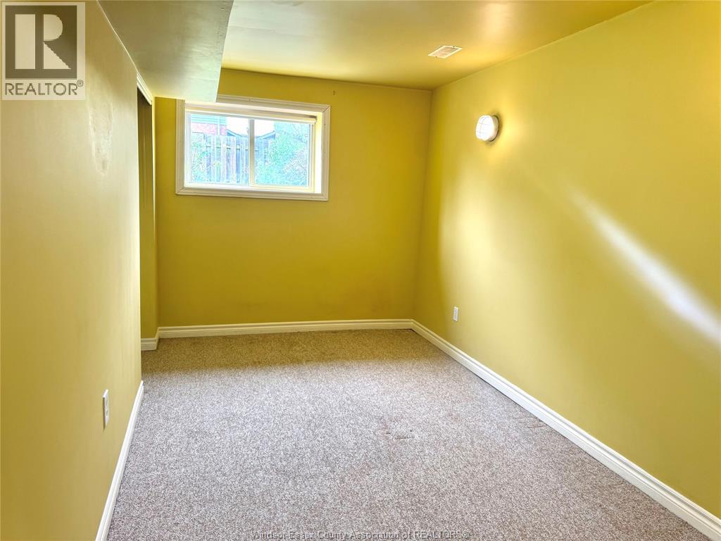 1011 Silverdale Drive, Windsor, Ontario  N9G 2R8 - Photo 8 - 26017327