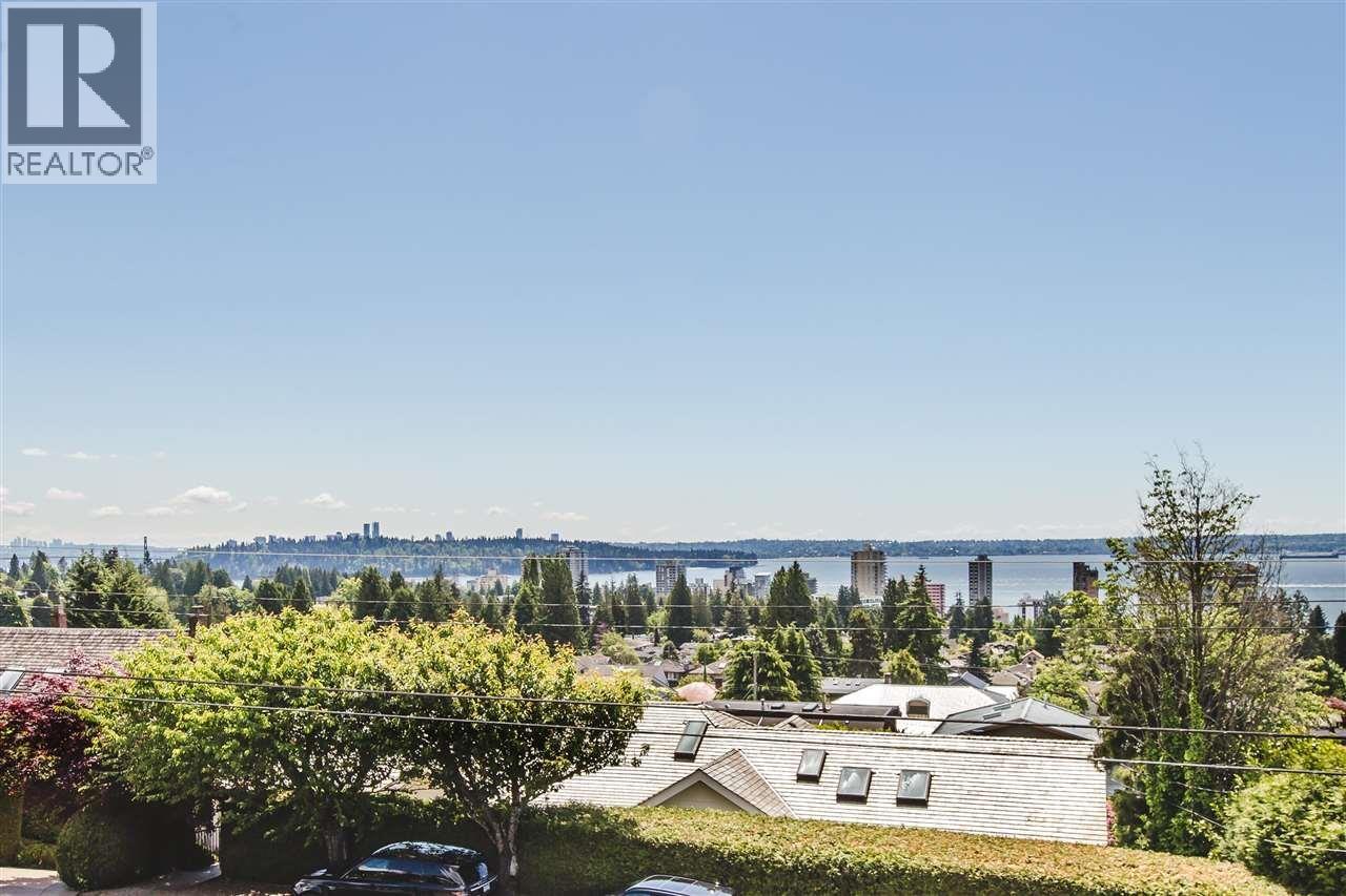 2273 MATHERS AVENUE, West Vancouver, British Columbia