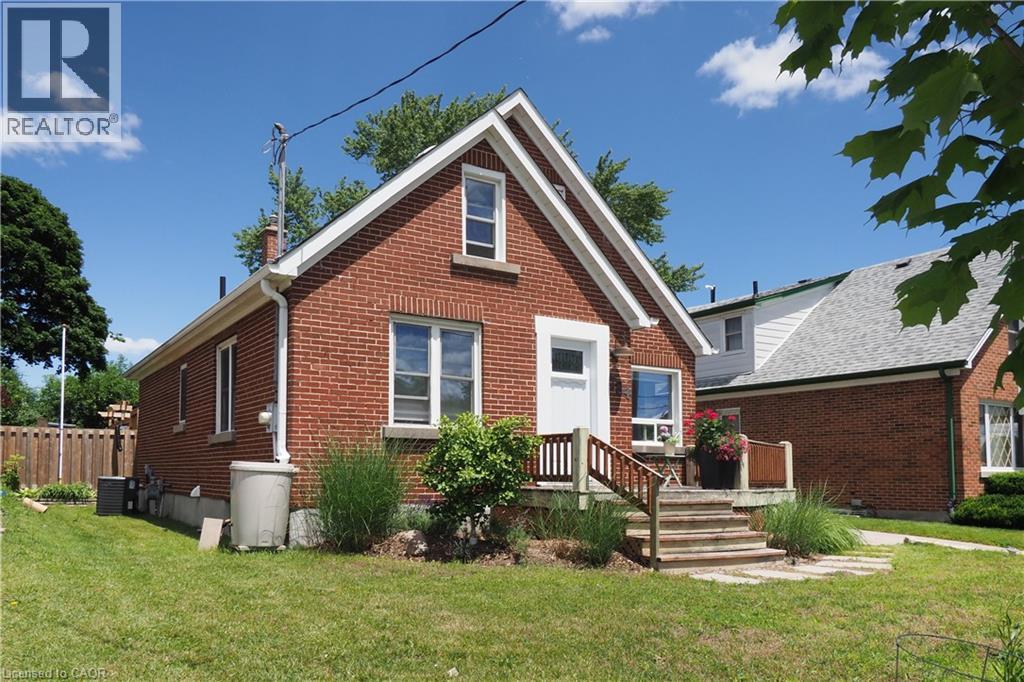784 Elizabeth Street, Kitchener, Ontario N2H 6H5 - Photo 2 - 40849286