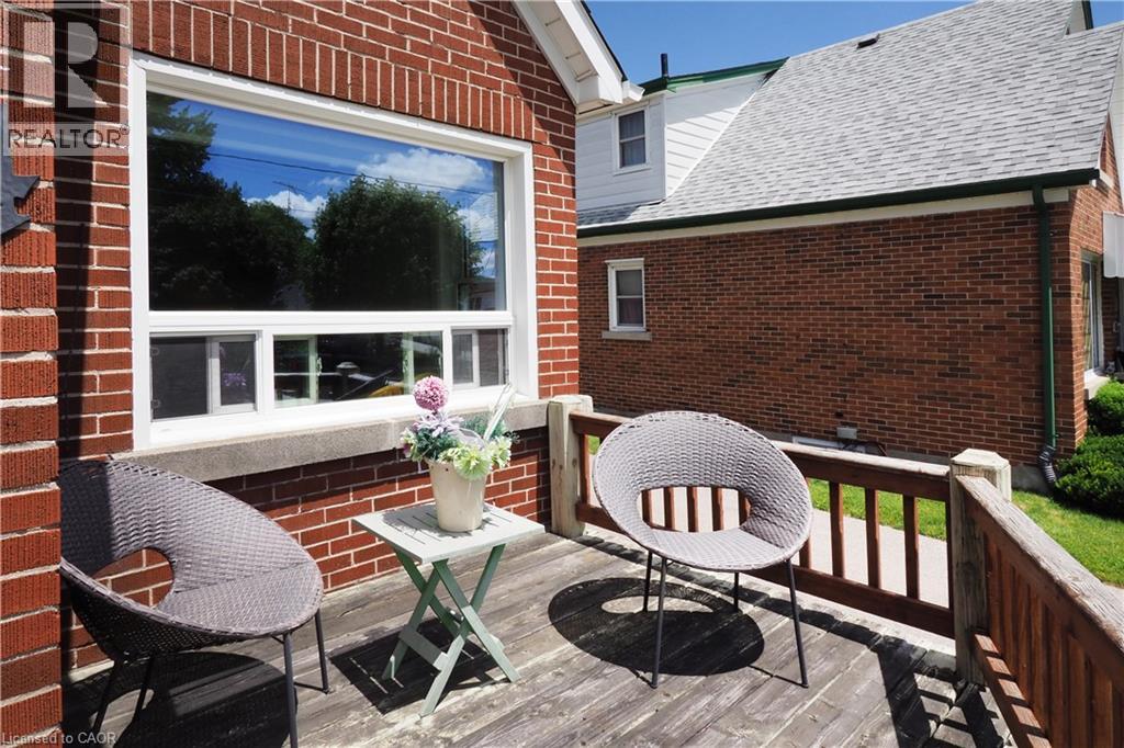 784 Elizabeth Street, Kitchener, Ontario N2H 6H5 - Photo 4 - 40849286