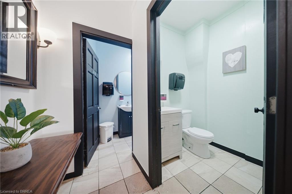 31 King Street, Brantford, Ontario  N3T 3C4 - Photo 8 - 40849142