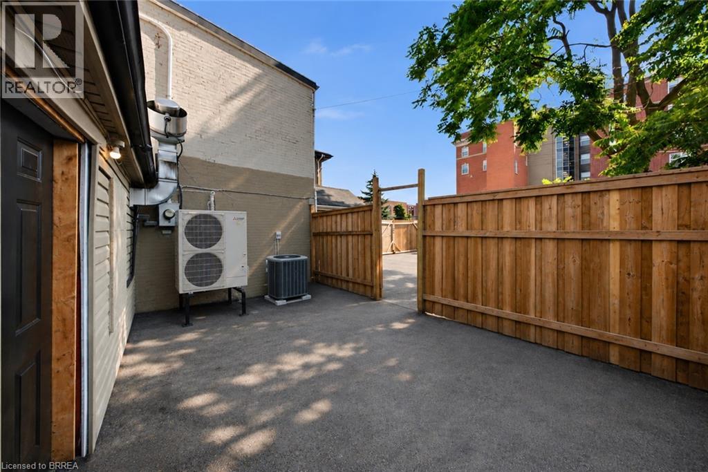 31 King Street, Brantford, Ontario  N3T 3C4 - Photo 14 - 40849142
