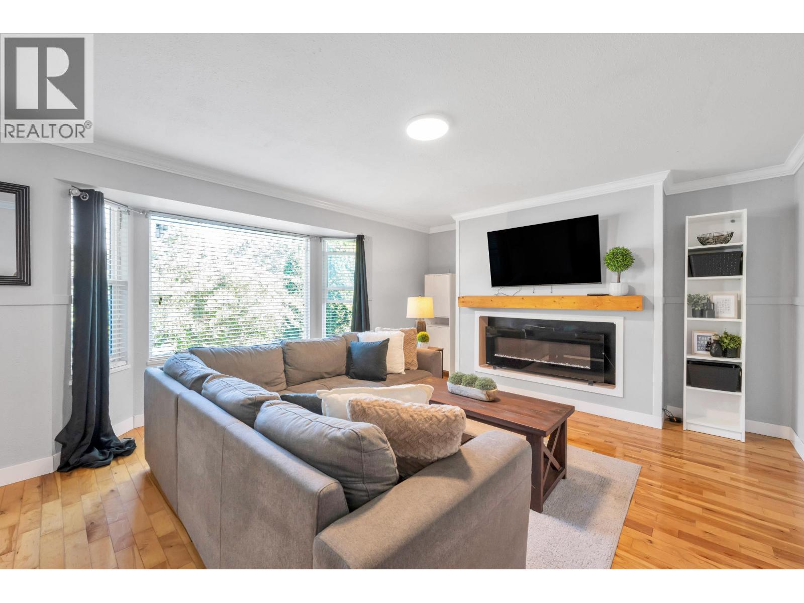 4881 216 Street, Langley, British Columbia V3A 2M8 - Photo 6 - R3147325