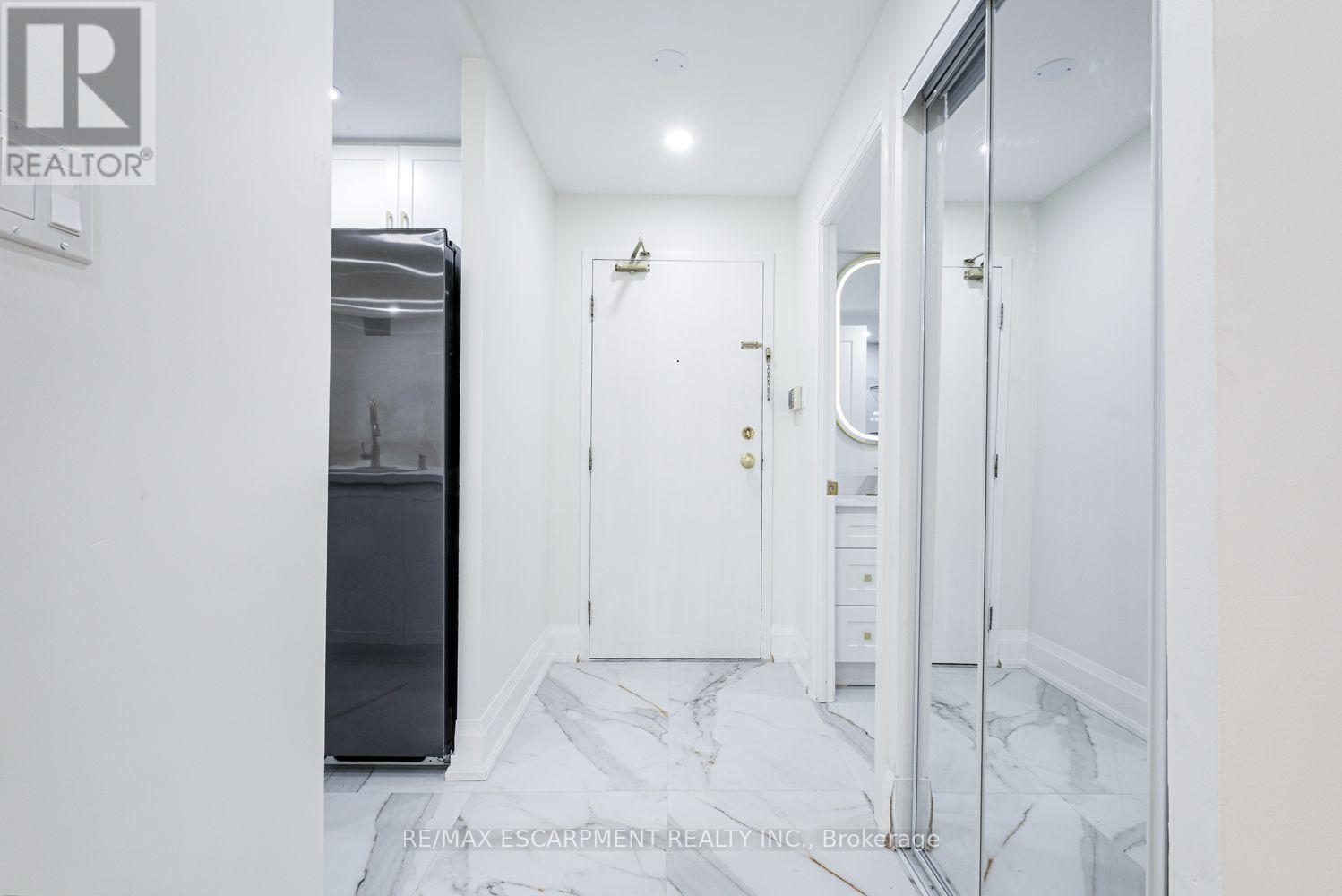 1603 - 285 Enfield Place, Mississauga, Ontario L5B 3Y6 - Photo 11 - W13578832