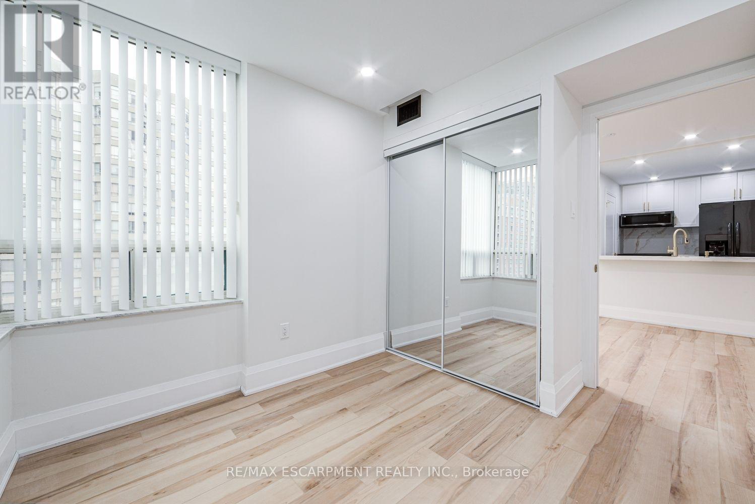 1603 - 285 Enfield Place, Mississauga, Ontario L5B 3Y6 - Photo 16 - W13578832