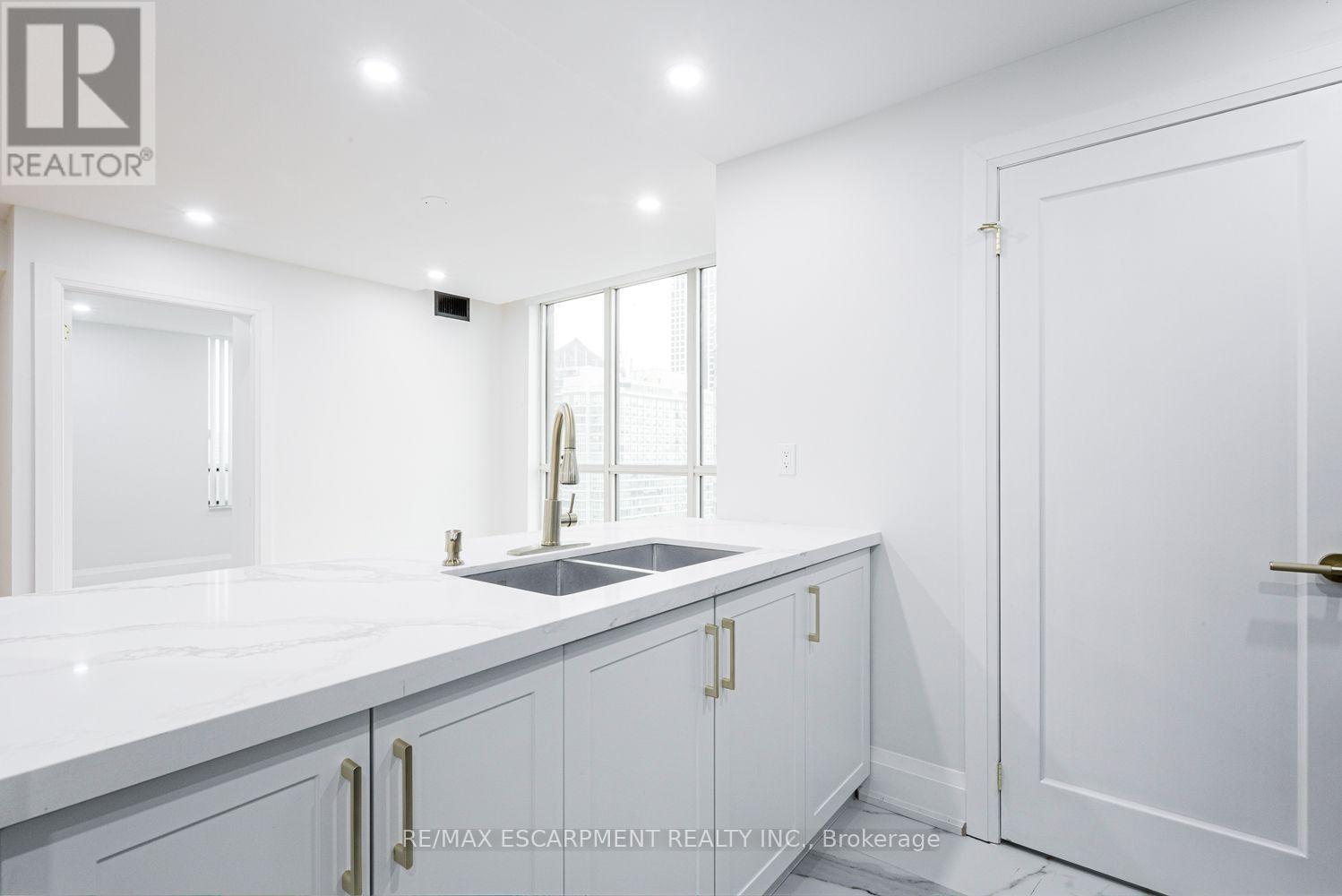 1603 - 285 Enfield Place, Mississauga, Ontario L5B 3Y6 - Photo 7 - W13578832