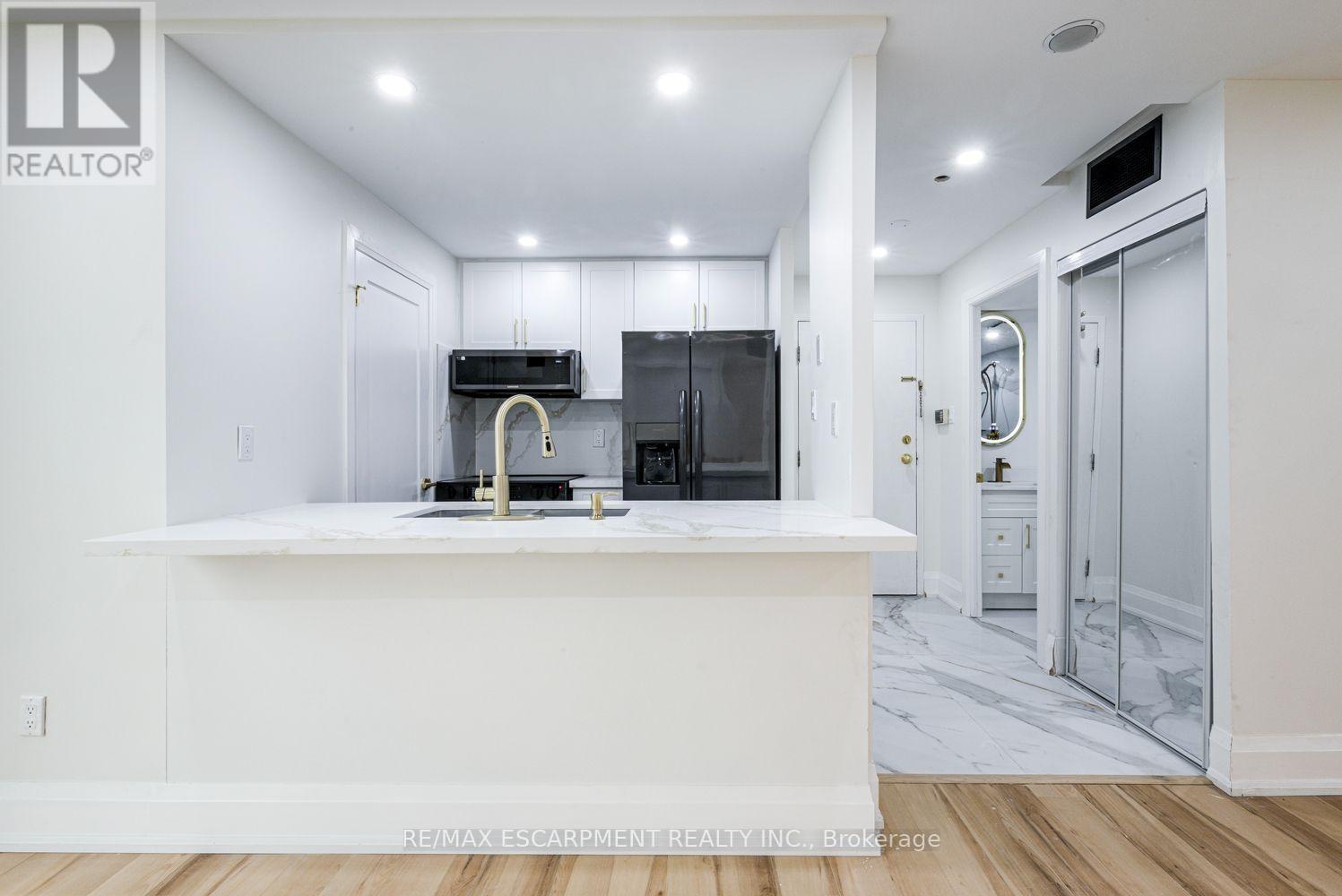 1603 - 285 Enfield Place, Mississauga, Ontario L5B 3Y6 - Photo 9 - W13578832