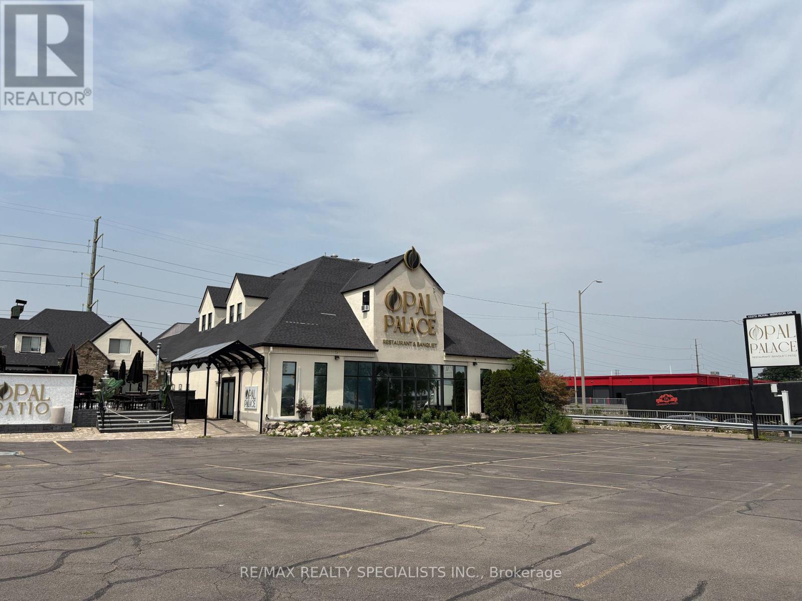 2273 Royal Windsor Drive, Oakville, Ontario L6J 7X8 - Photo 2 - W13578934