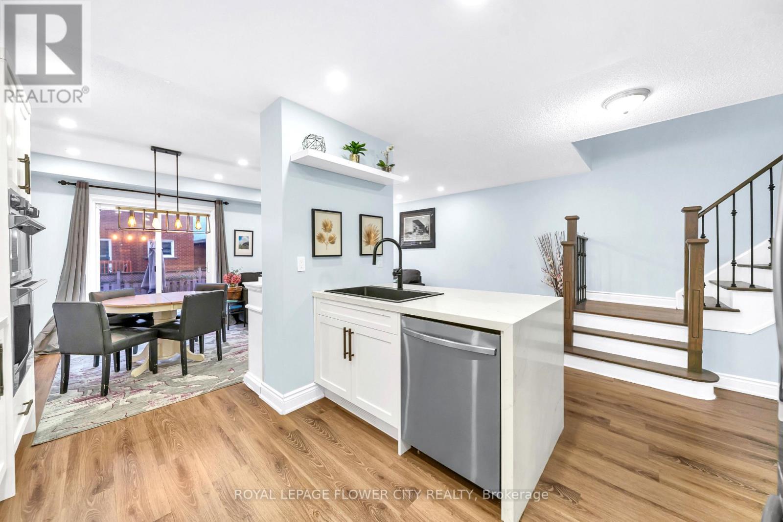15d View Green Crescent, Toronto, Ontario  M9W 7E1 - Photo 18 - W13056788