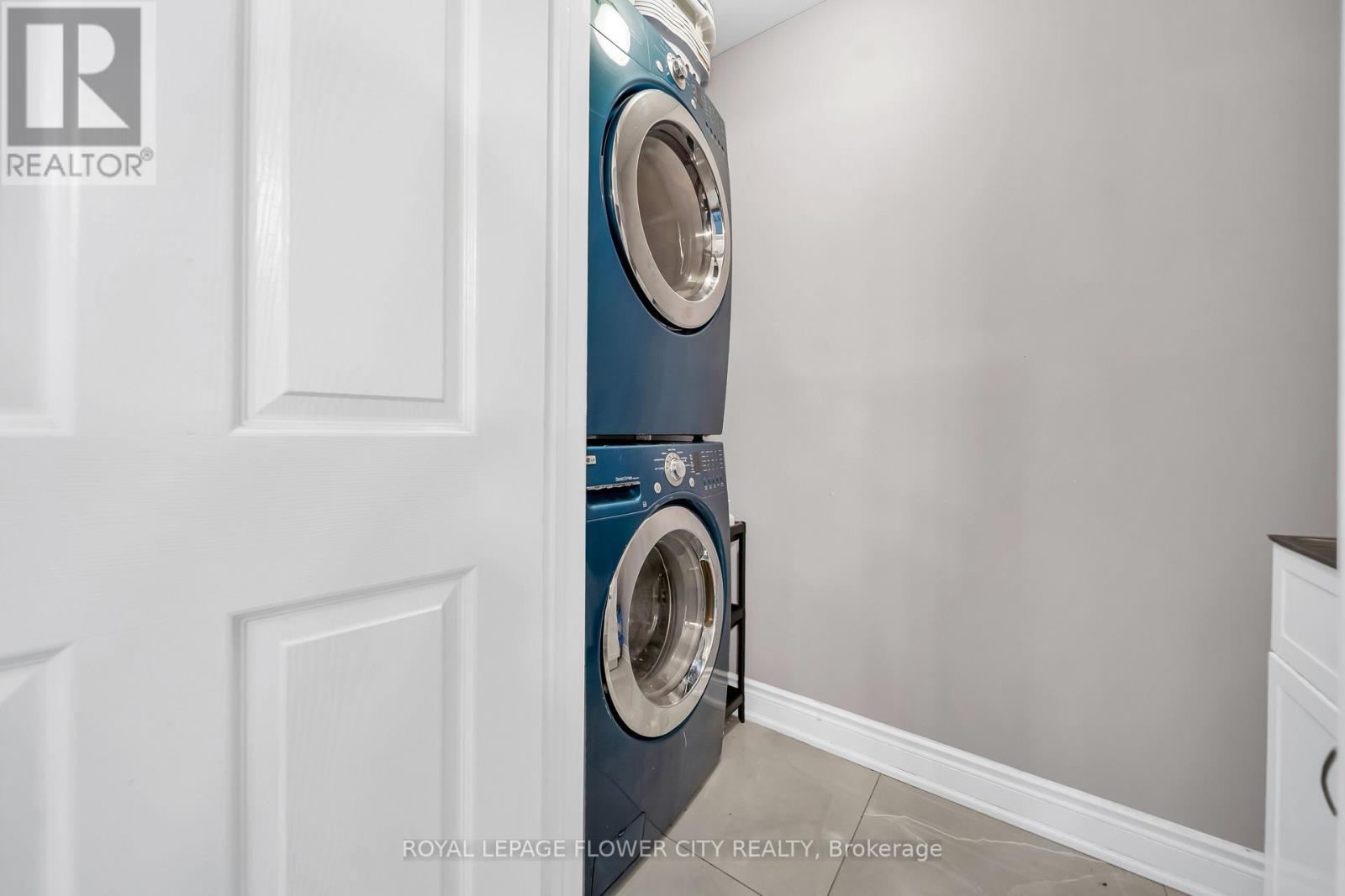 15d View Green Crescent, Toronto, Ontario  M9W 7E1 - Photo 33 - W13056788