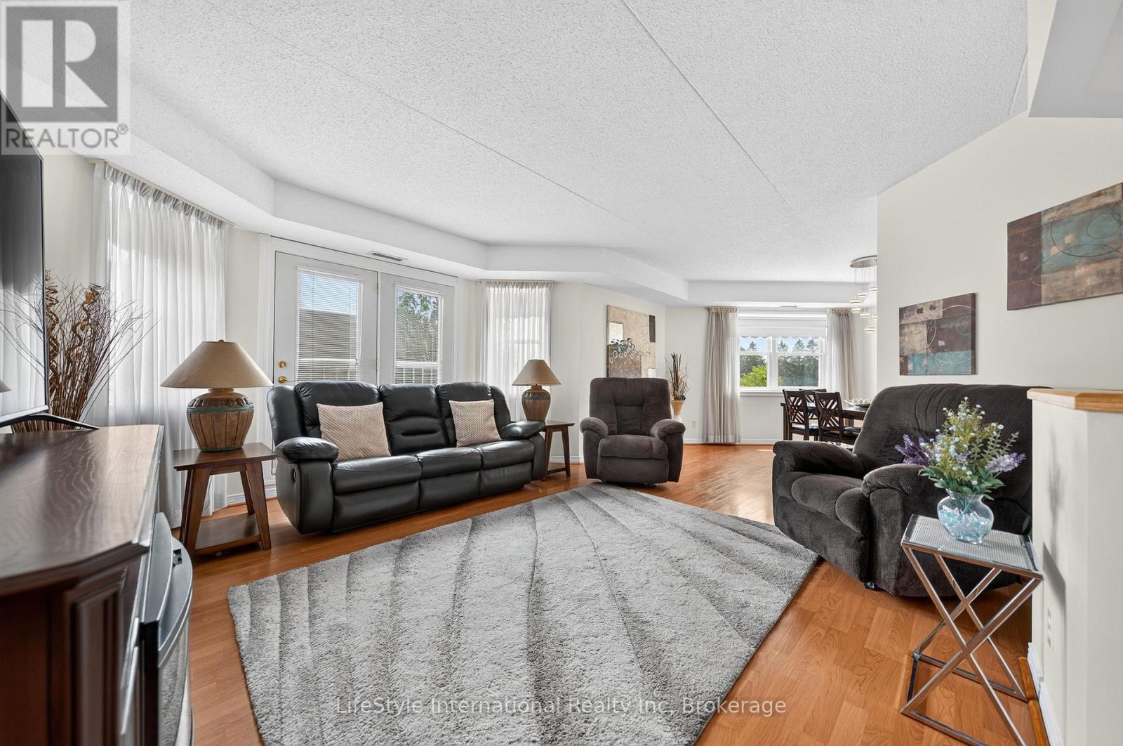 210 - 208 SILVERCREEK PARKWAY N, Guelph, Ontario