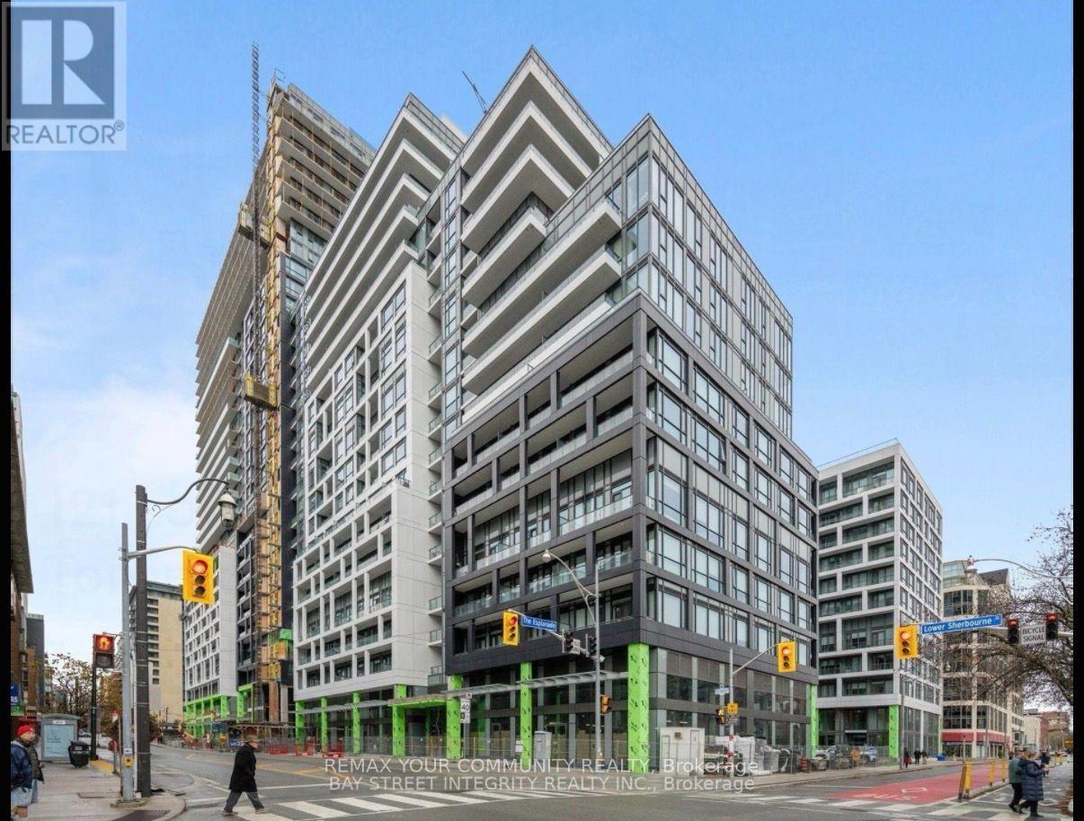 1553 - 121 LOWER SHERBOURNE STREET