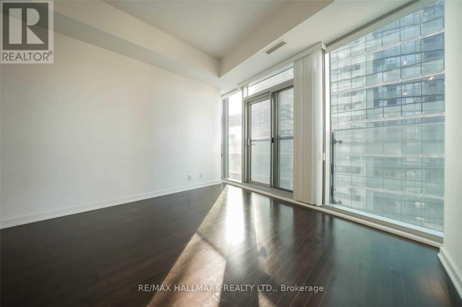 2810 - 14 York Street, Toronto, Ontario  M5J 0B1 - Photo 2 - C13579076