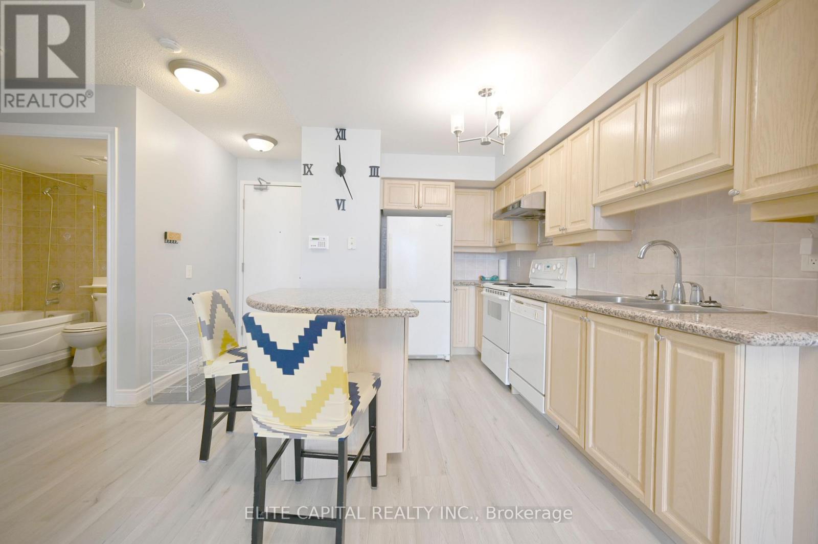 2004 - 78 Harrison Garden Boulevard, Toronto, Ontario  M2N 7E2 - Photo 7 - C13579126