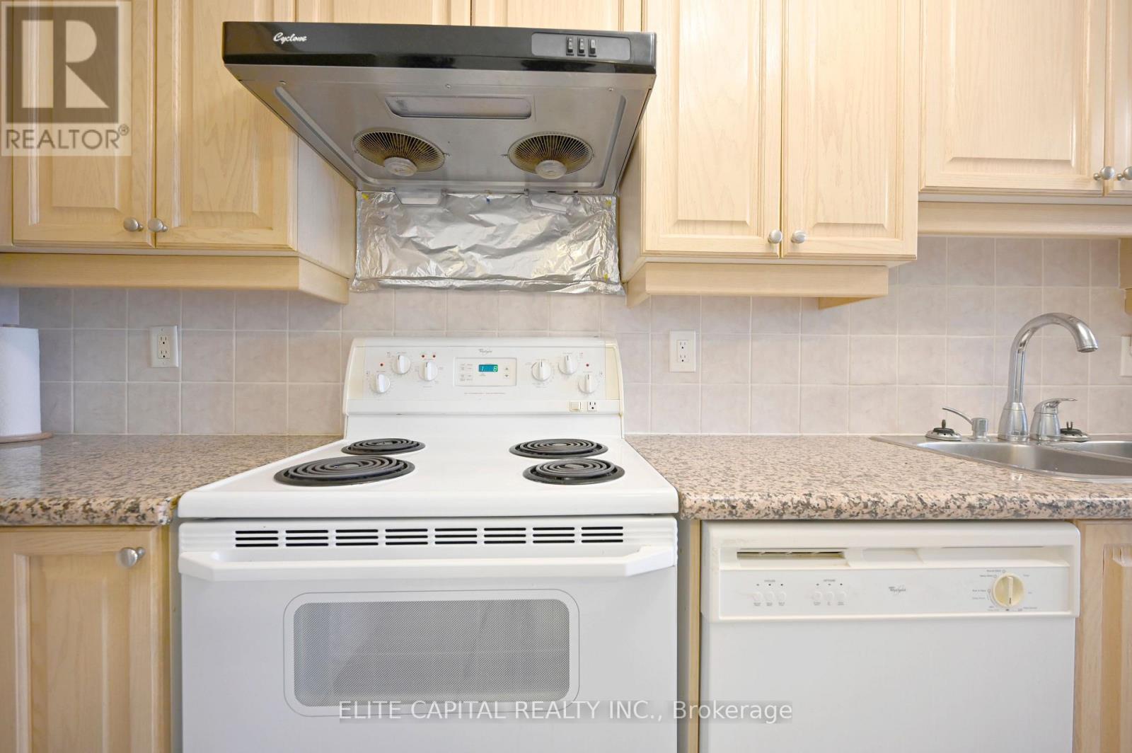 2004 - 78 Harrison Garden Boulevard, Toronto, Ontario  M2N 7E2 - Photo 9 - C13579126