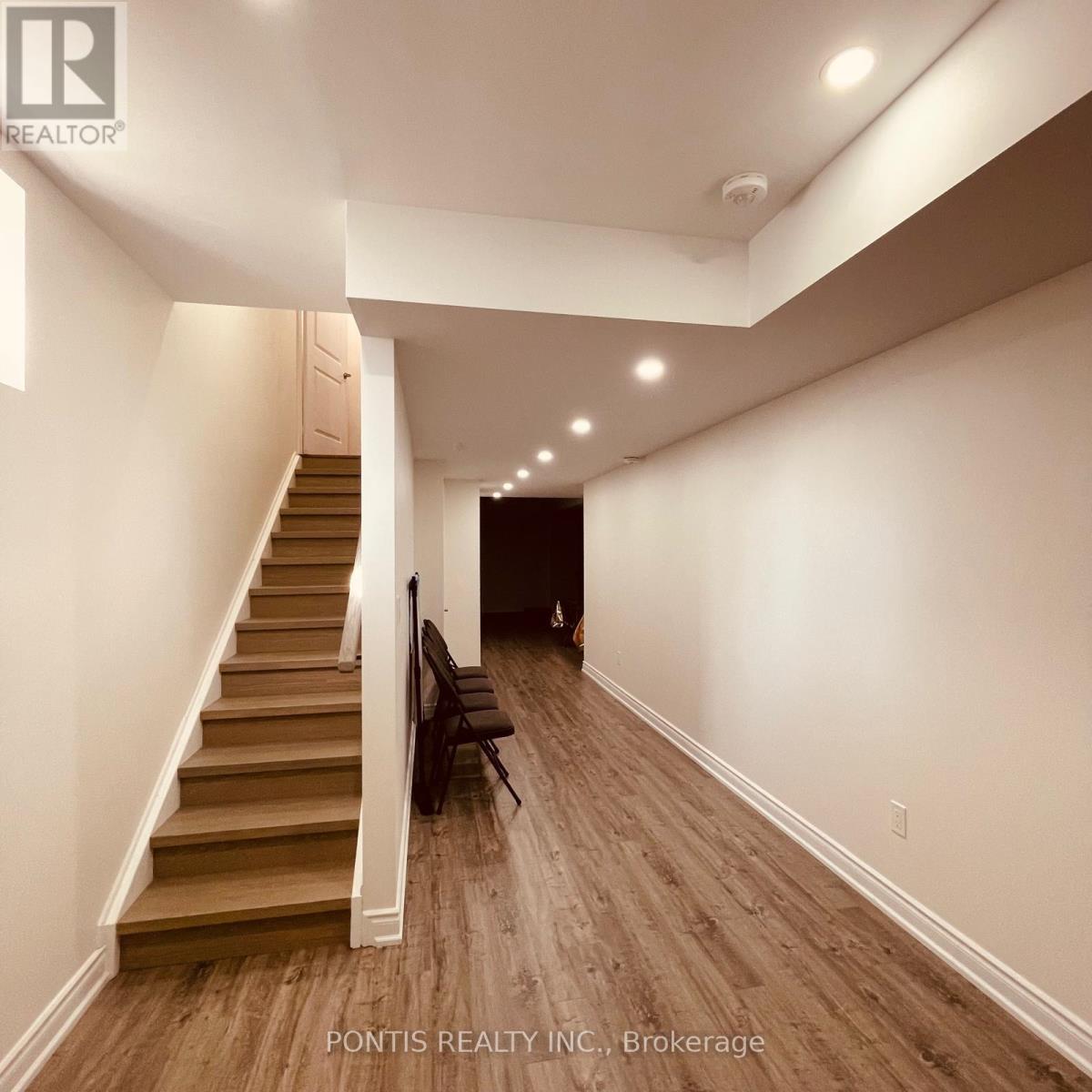 1324 Queens Plate Road, Oakville, Ontario  L6M 4G3 - Photo 13 - W13578978