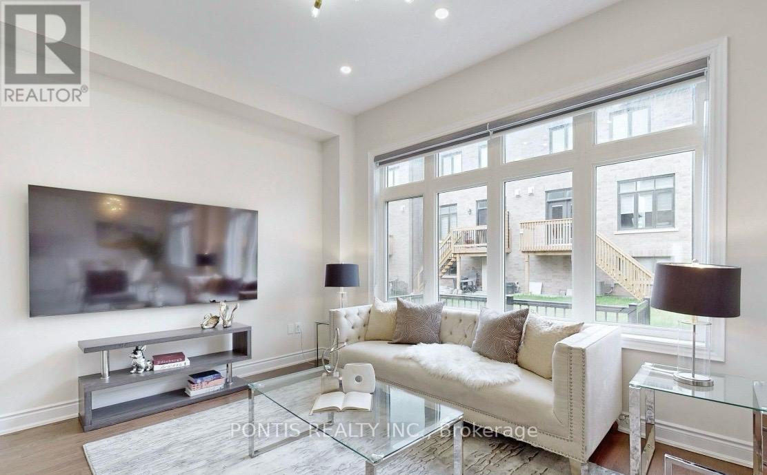 1324 Queens Plate Road, Oakville, Ontario  L6M 4G3 - Photo 4 - W13578978