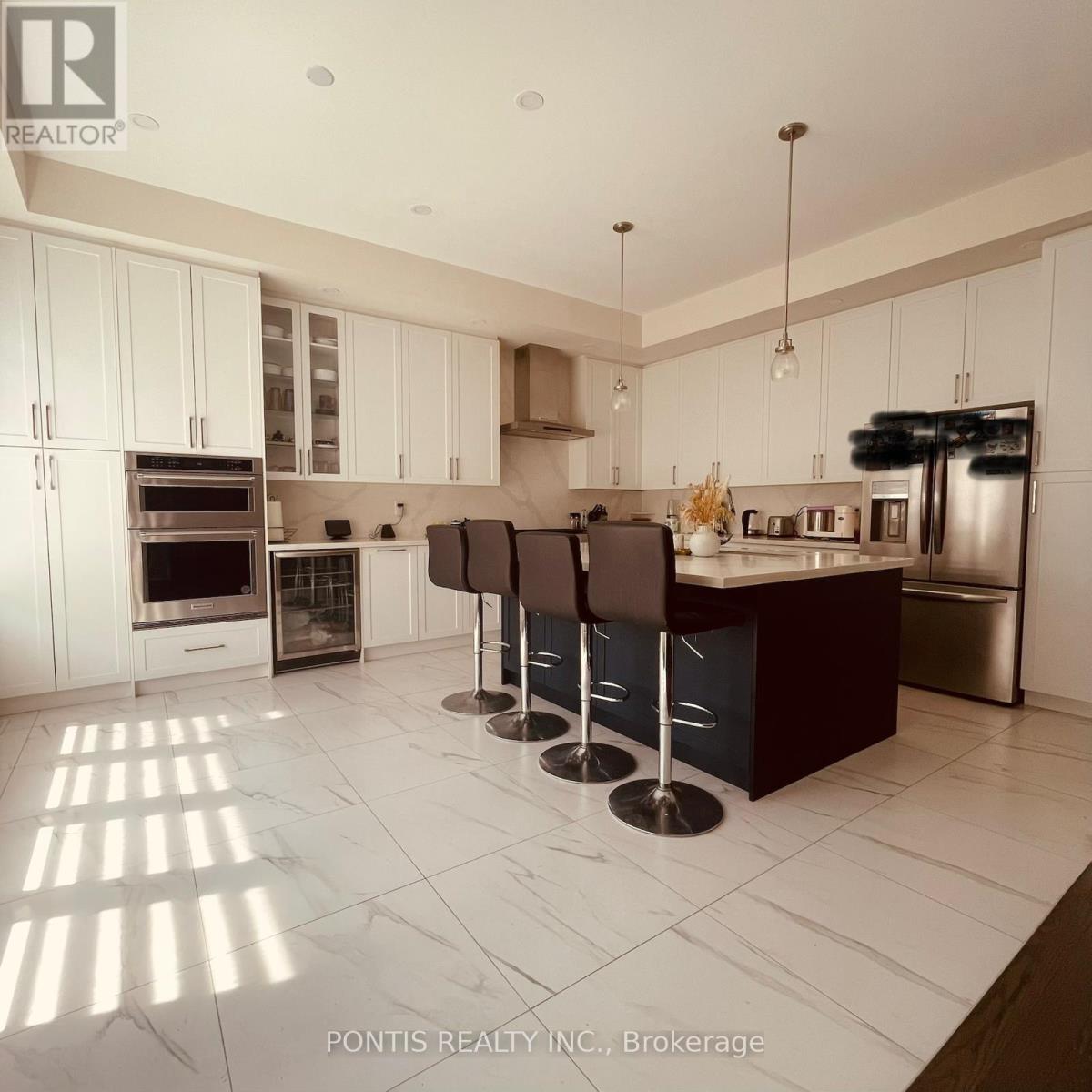 1324 Queens Plate Road, Oakville, Ontario  L6M 4G3 - Photo 6 - W13578978