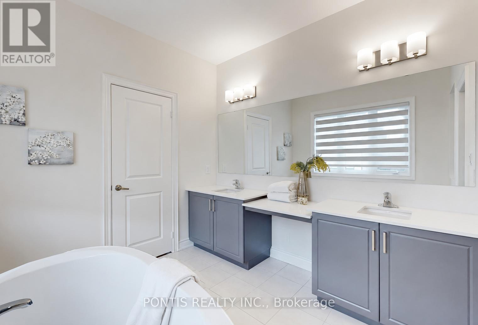 1324 Queens Plate Road, Oakville, Ontario  L6M 4G3 - Photo 9 - W13578978