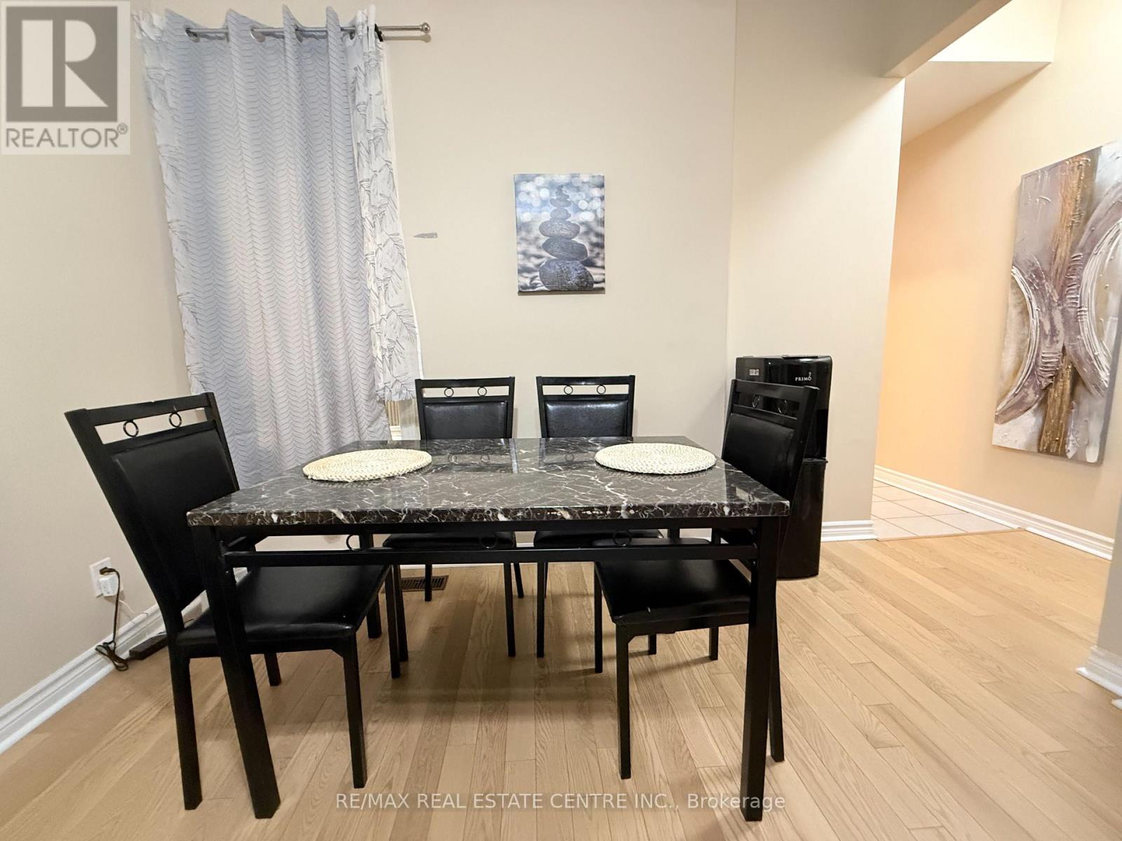 6 Ray Avenue, Toronto, Ontario  M6M 2A8 - Photo 9 - W13579050