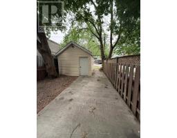 6 RAY AVENUE, Toronto, Ontario