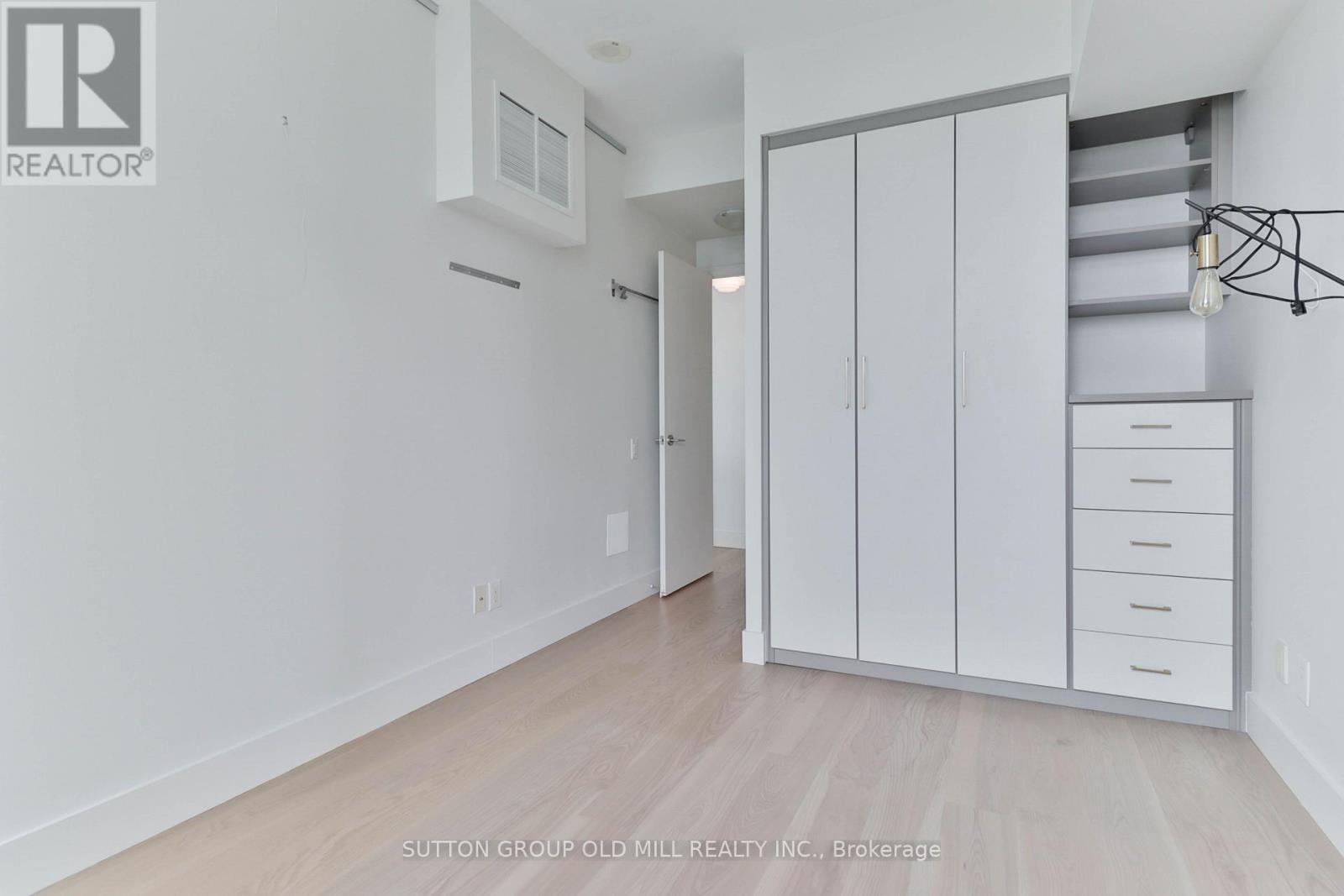 2110 - 105 The Queensway, Toronto, Ontario  M6S 5B5 - Photo 13 - W13579092