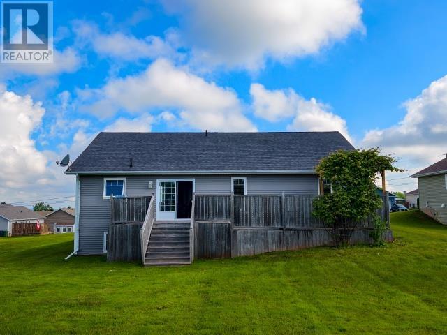 15 Gordon Day Drive, Stratford, Prince Edward Island  C1B 0E9 - Photo 2 - 202617852