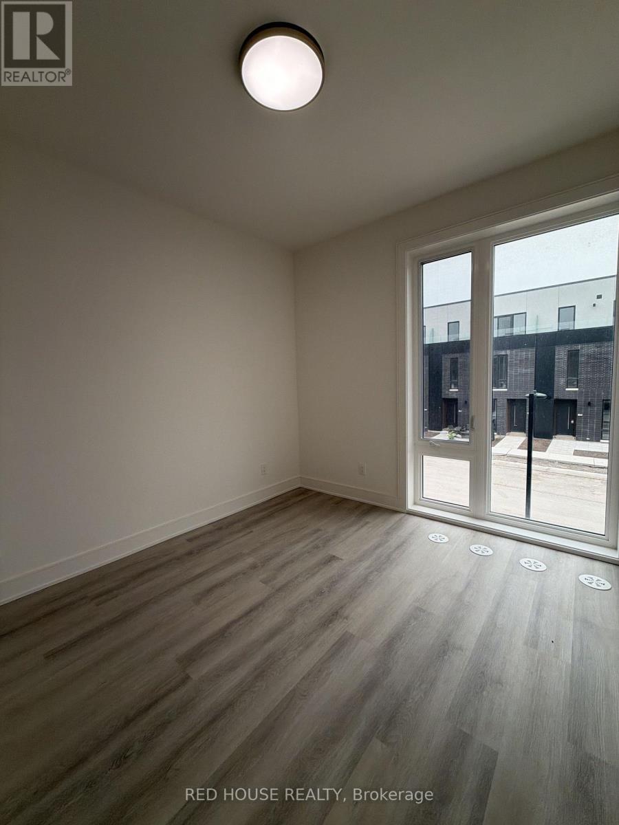 163 Everett Common, St. Catharines, Ontario L2P 0G7 - Photo 14 - X13579116