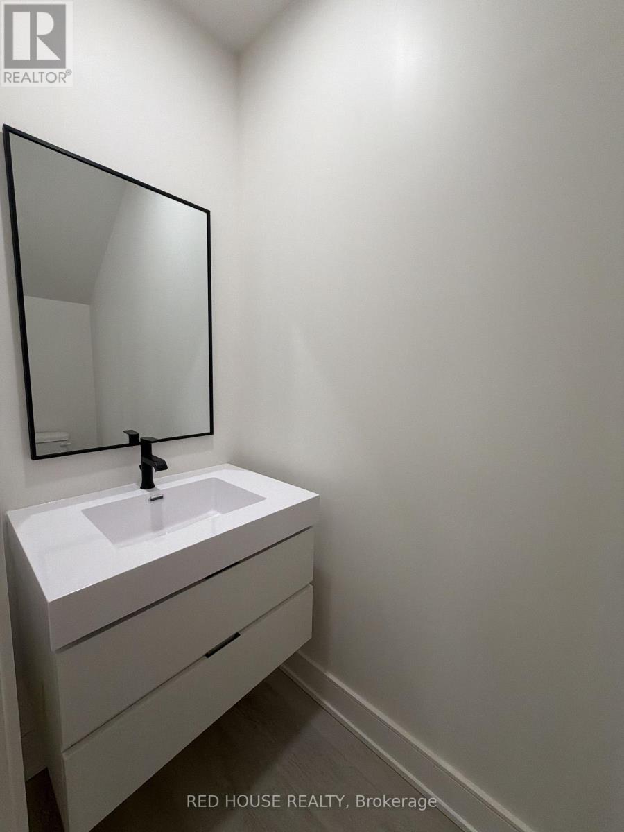 163 Everett Common, St. Catharines, Ontario L2P 0G7 - Photo 8 - X13579116