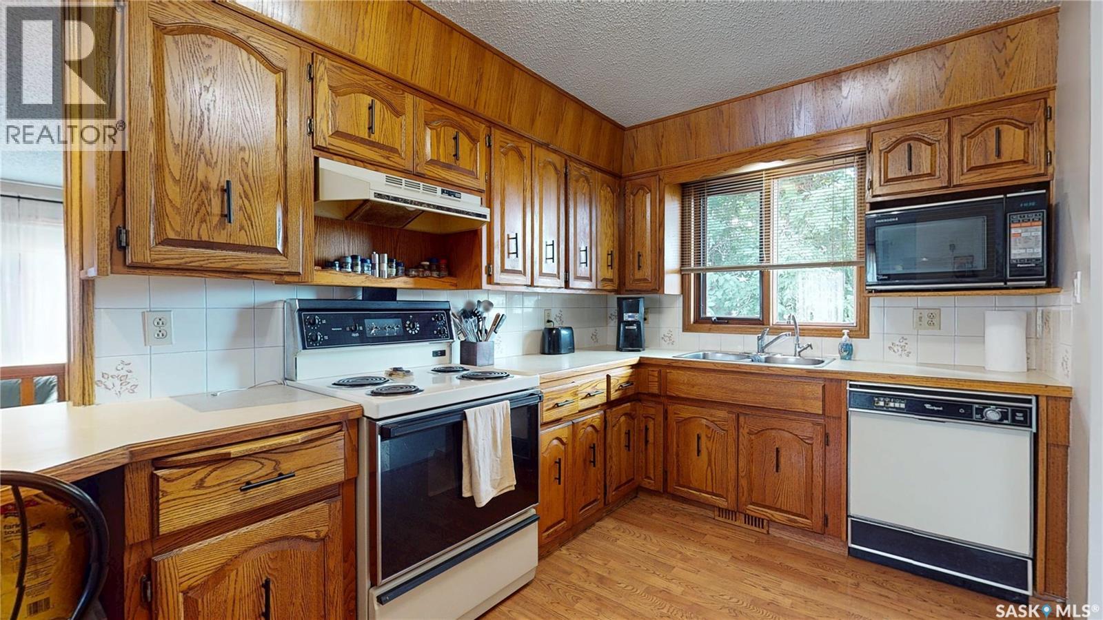 1358 Lakewood Crescent N, Regina, Saskatchewan  S4X 3H3 - Photo 10 - SK042956