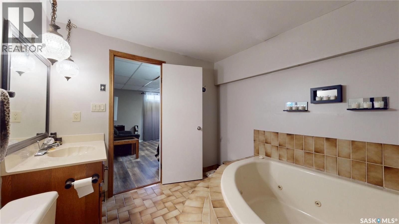 1358 Lakewood Crescent N, Regina, Saskatchewan  S4X 3H3 - Photo 29 - SK042956