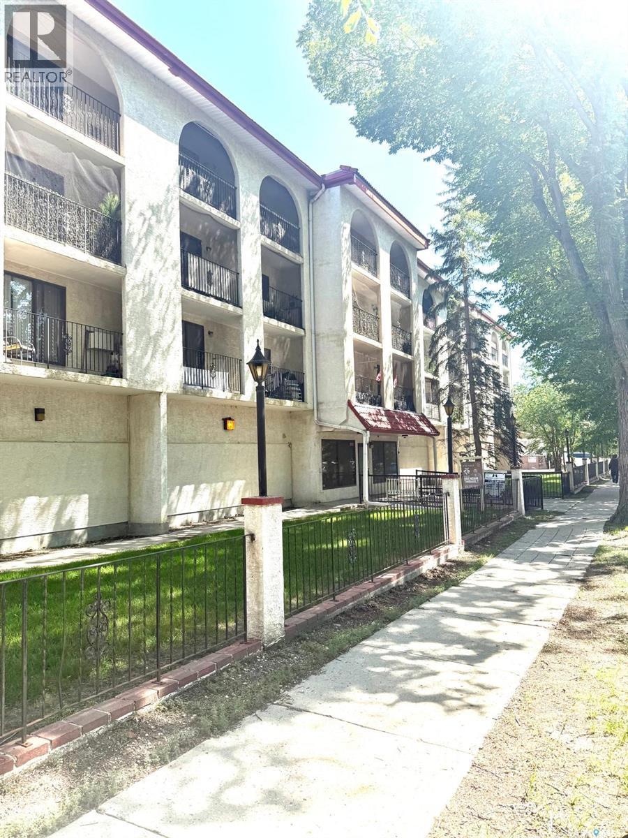 404 2125 Osler Street, Regina, Saskatchewan  S4P 4G9 - Photo 2 - SK042734
