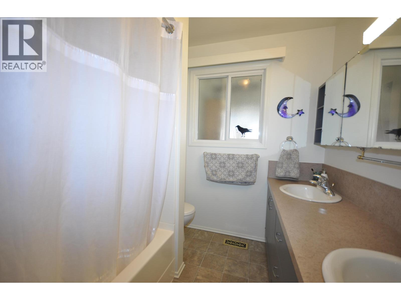 342 CLEARVIEW CRESCENT — photo 13