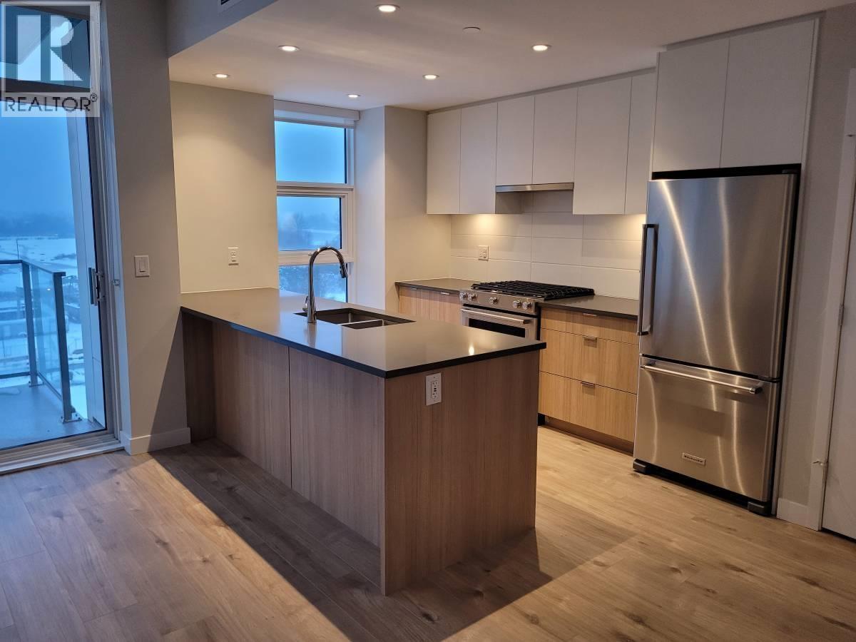 807 3430 E KENT AVENUE SOUTH