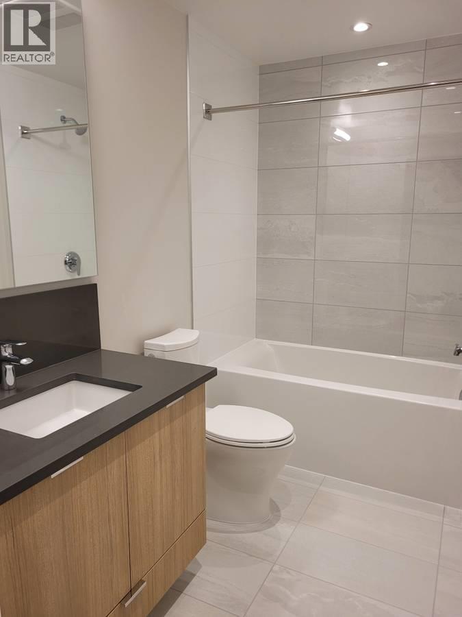 807 3430 E KENT AVENUE SOUTH