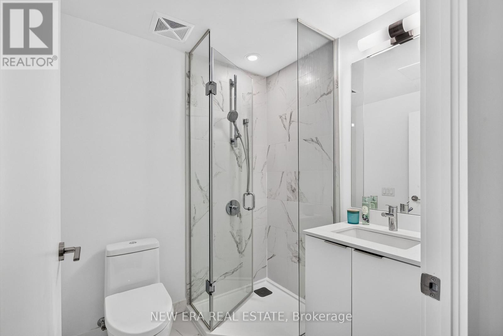 N433 - 7 Golden Lion Heights, Toronto, Ontario  M6R 2J3 - Photo 2 - C13579136