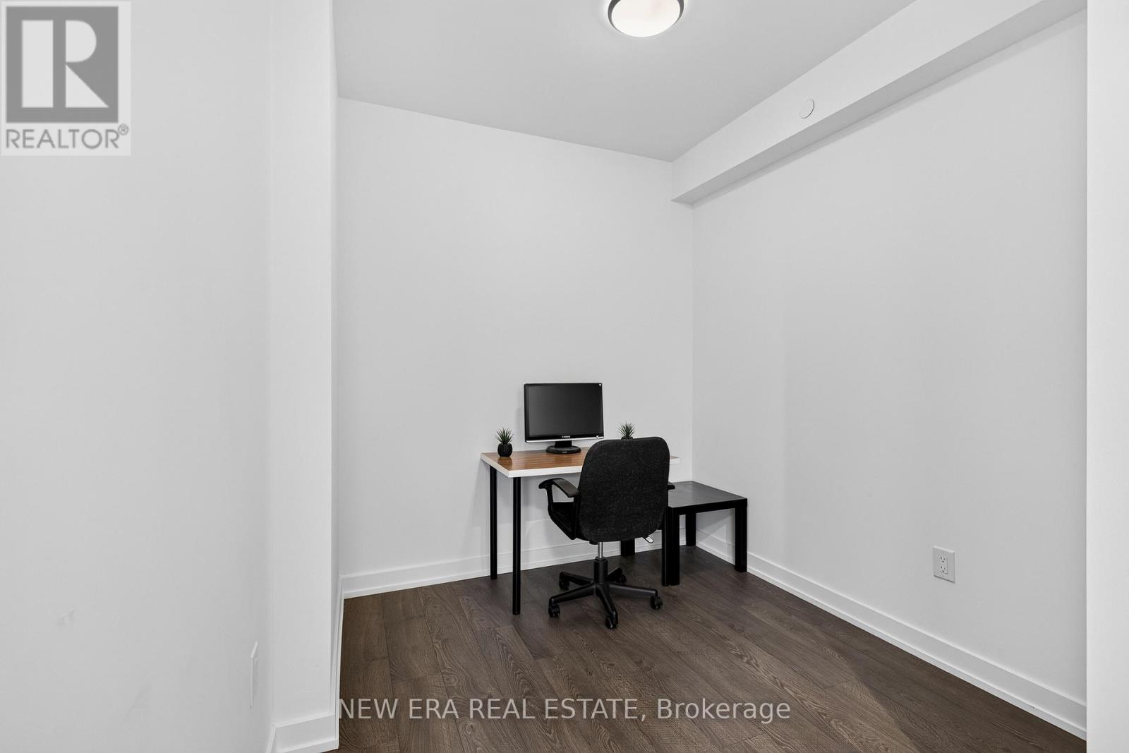 N433 - 7 Golden Lion Heights, Toronto, Ontario  M6R 2J3 - Photo 4 - C13579136