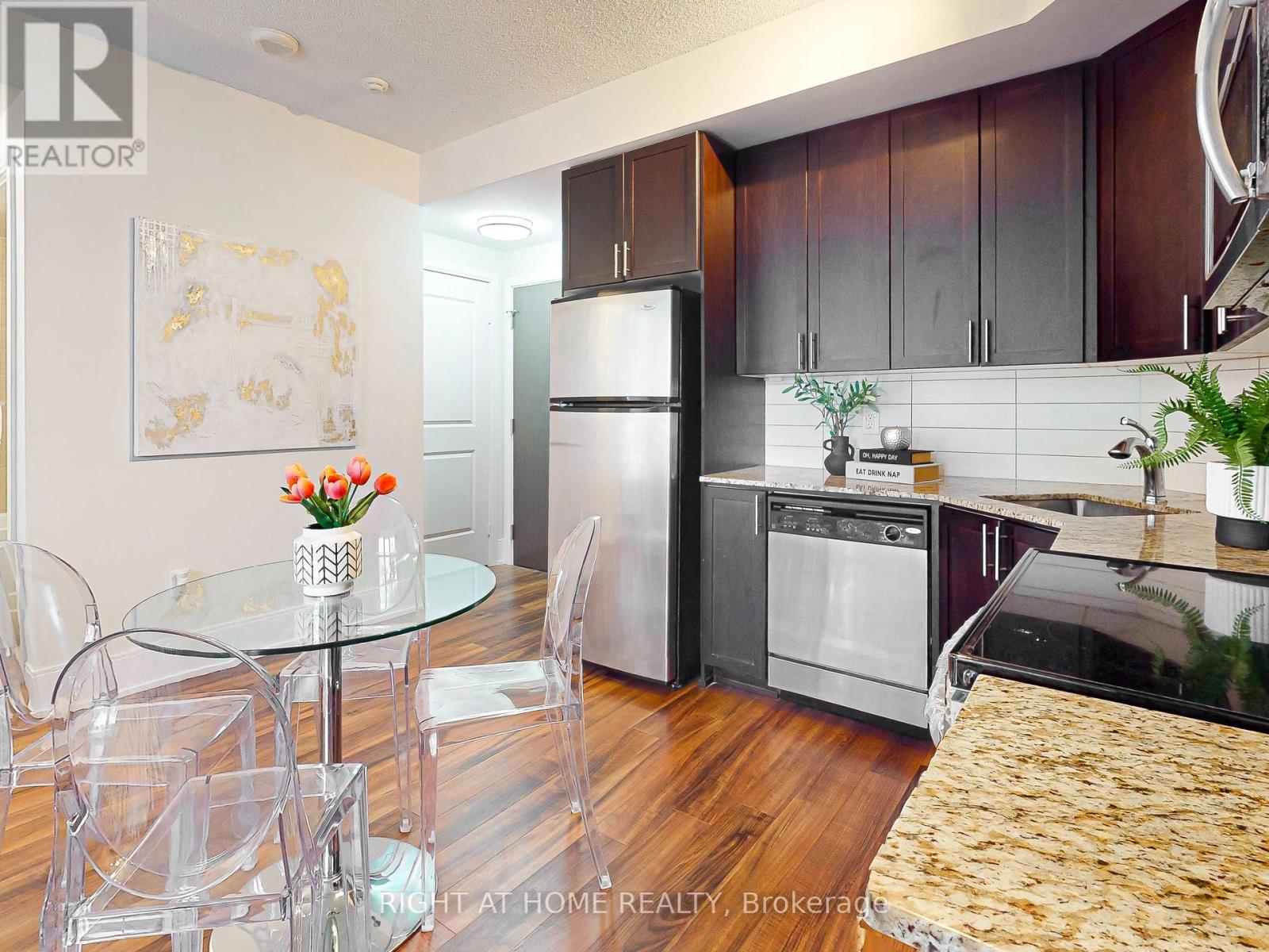 1232 - 560 Front Street W, Toronto, Ontario M5V 1C1 - Photo 4 - C13579142