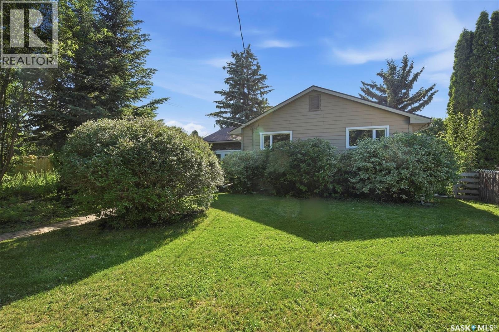 1921 Sommerfeld Avenue, Saskatoon, Saskatchewan  S7J 2E2 - Photo 36 - SK042653