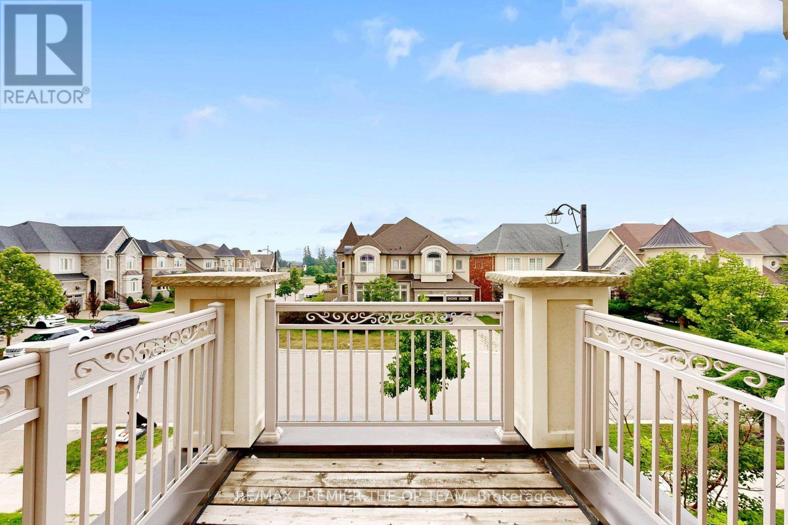 Upper - 60 Chesney Crescent, Vaughan, Ontario L4H 4A5 - Photo 29 - N13579208